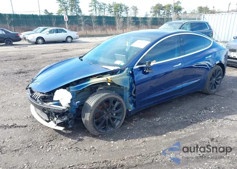 2019 Tesla Model 3 Long Range/Performance z USA, uszkodzony, nr VIN 5YJ3E1EBXKF433036